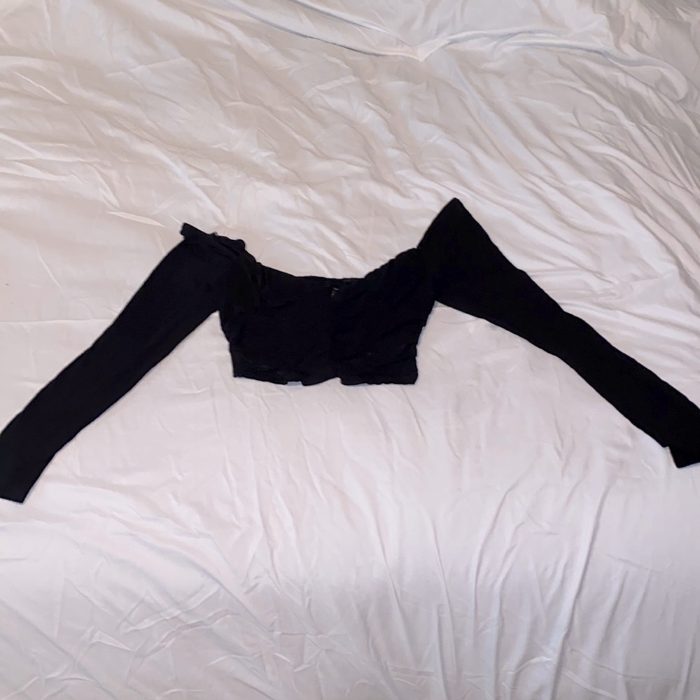 Black sweetheart neckline crop top